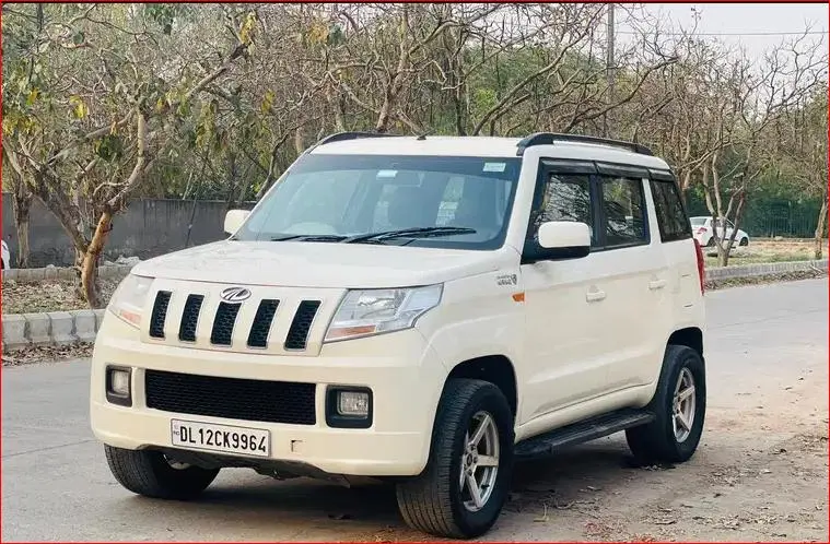 Mahindra TUV300 T6 Plus 2017
