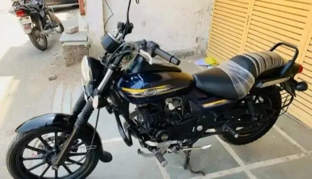 Bajaj Avenger Street 150 2016
