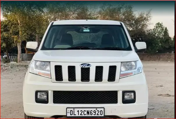 Mahindra TUV300 T4 Plus 2018