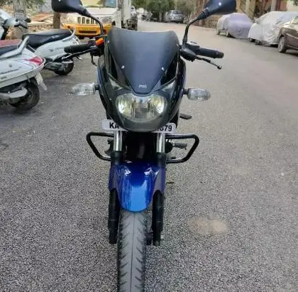 Bajaj Pulsar 180cc 2015