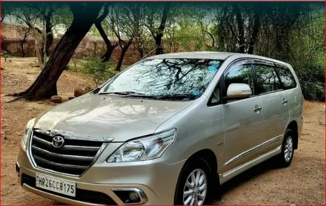 Toyota Innova 2.5 VX 7 STR BS III 2013
