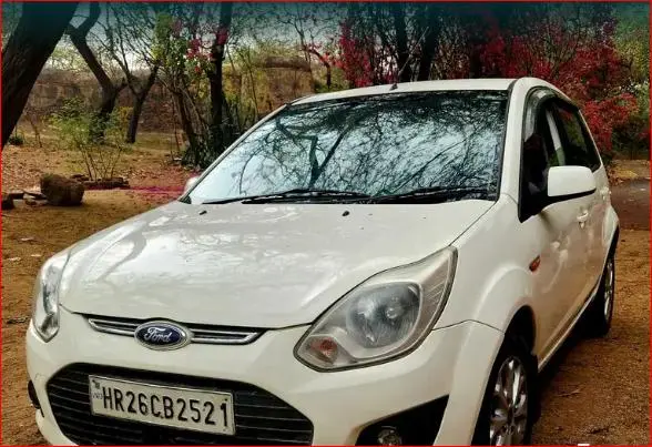 Ford Figo Titanium 1.5 TDCi Opt 2013