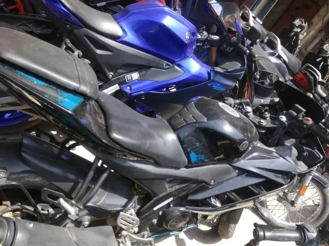 Yamaha YZF-R15 2.0 150cc 2015