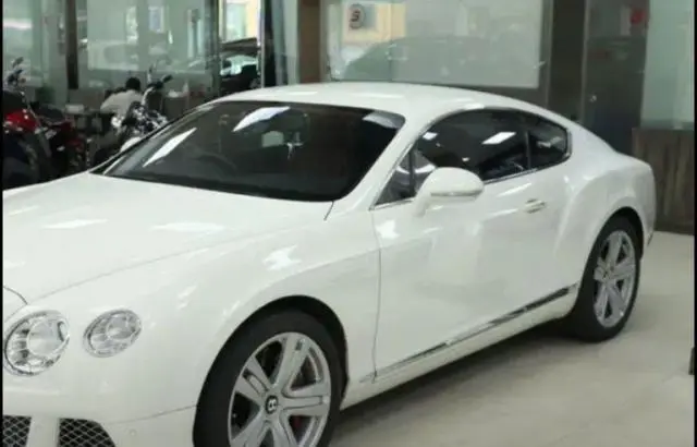 Bentley Continental GT V8 2013
