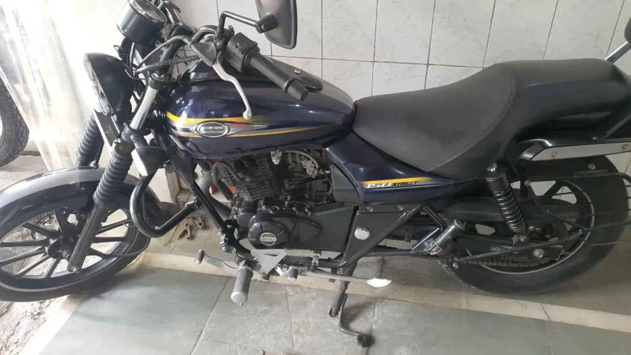 Bajaj Avenger Street 150 2017