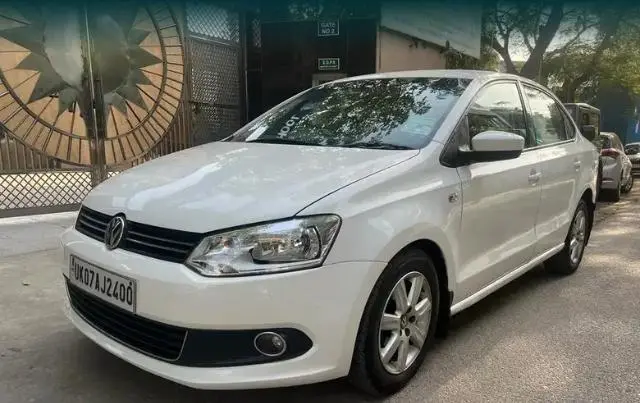 Volkswagen Vento 1.6L Highline 2011