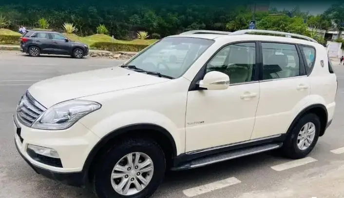 Mahindra Ssangyong Rexton RX7 2014
