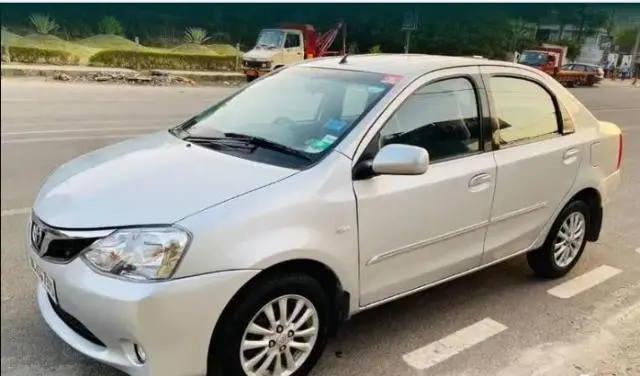 Toyota Etios V 2011