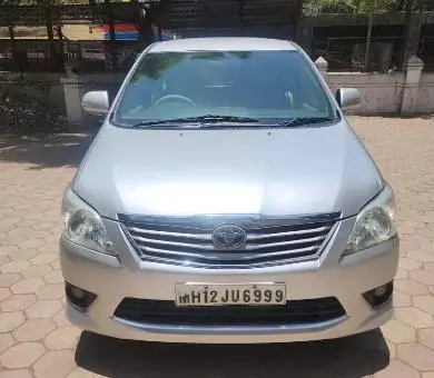 Toyota Innova 2.5 V 7 STR 2013