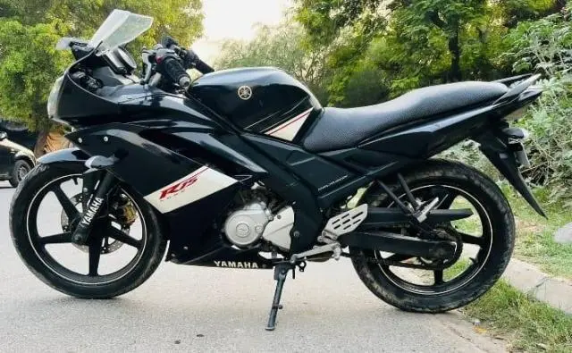 Yamaha YZF-R15 150cc 2011