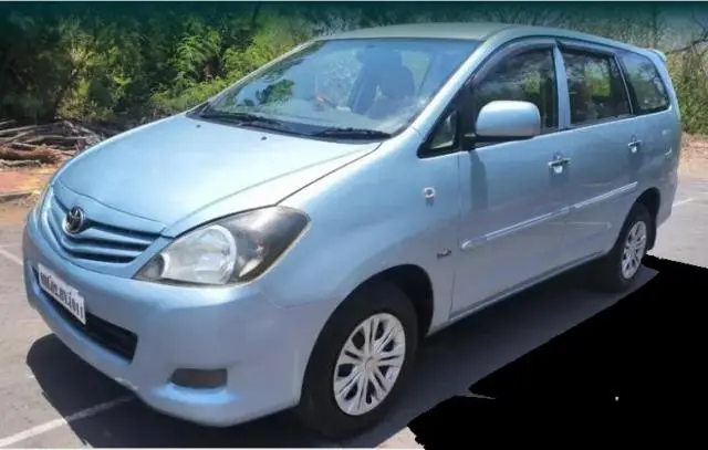 Toyota Innova 2.5 GX 7 STR BS IV 2010