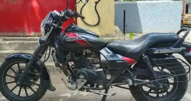 Bajaj Avenger Street 220 2018