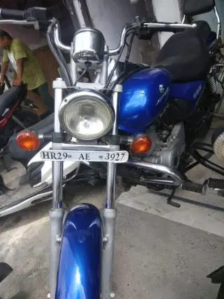 Bajaj Avenger 220cc 2013