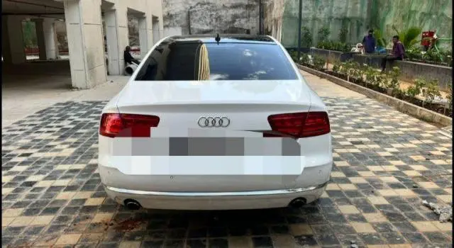 Audi A8 L 4.2 TDI QUATTRO 2012
