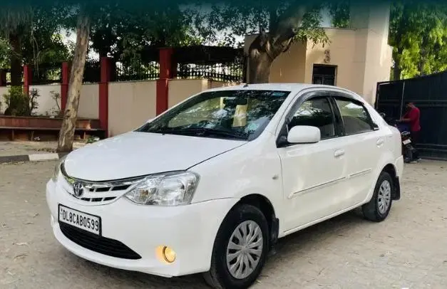 Toyota Etios G 2012