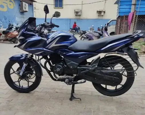Bajaj Discover 150F 2015