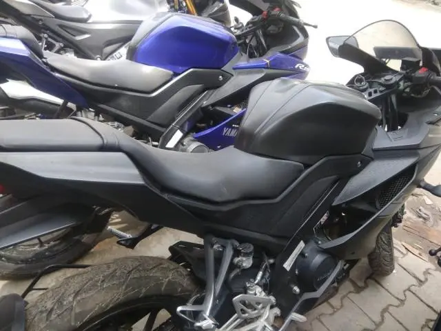 Yamaha YZF-R15 V4 Dark Knight 2023