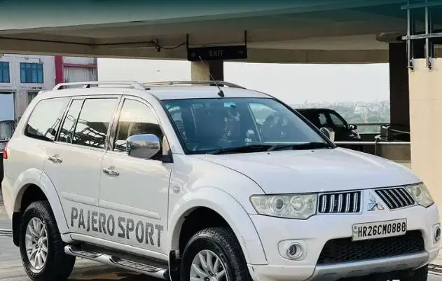 Mitsubishi Pajero Sport 4X4 2015