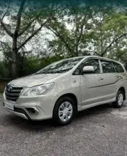 Toyota Innova 2.5 G 7 STR BS IV 2014