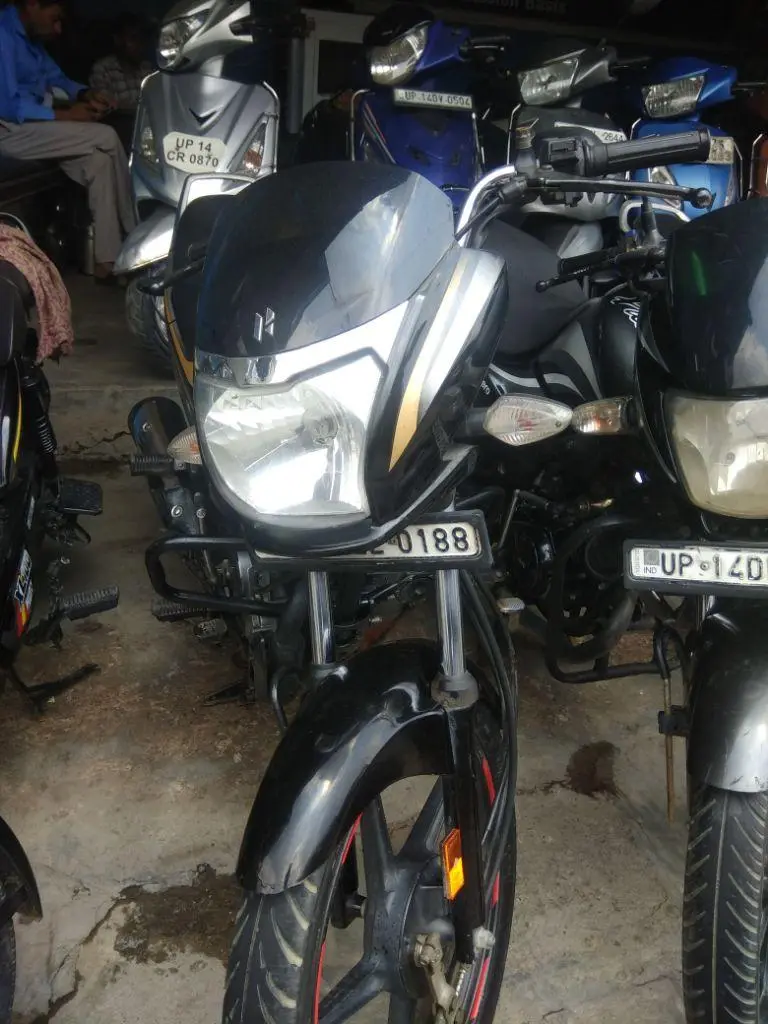 Hero Super Splendor Self Drum Alloy 125cc BS6 2020