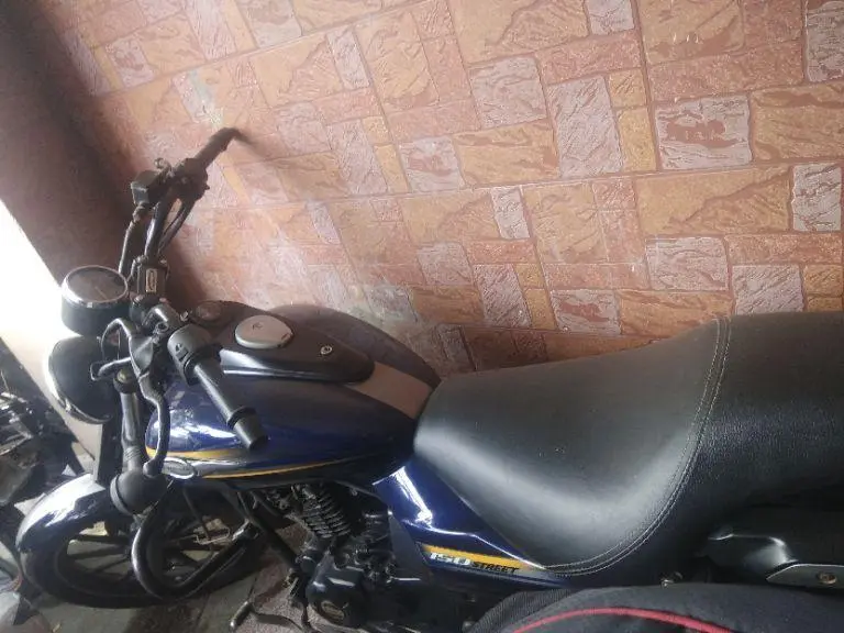 Bajaj Avenger Street 150 2017