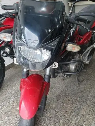 Bajaj Pulsar 180cc 2015