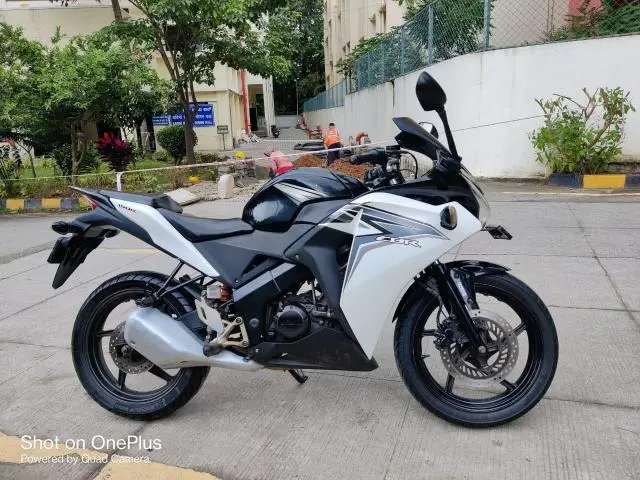 Honda CBR 150R 150cc 2013