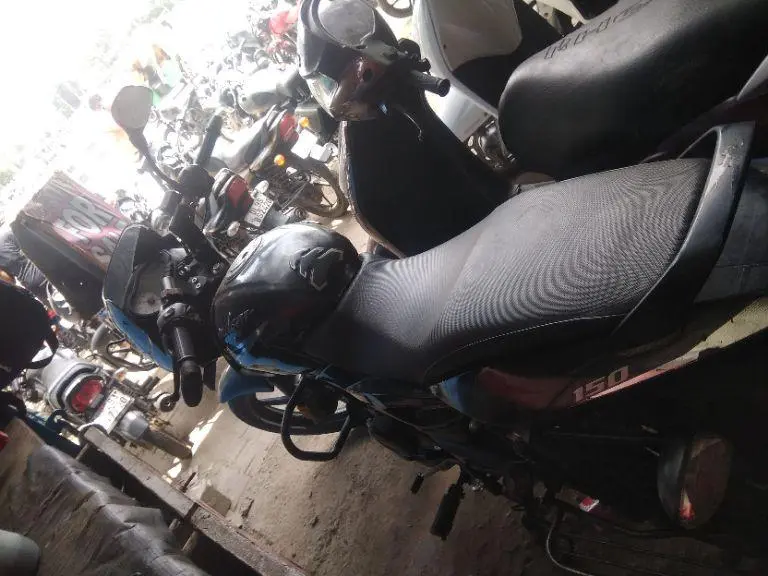 Bajaj Pulsar 150cc ABS FI 2021