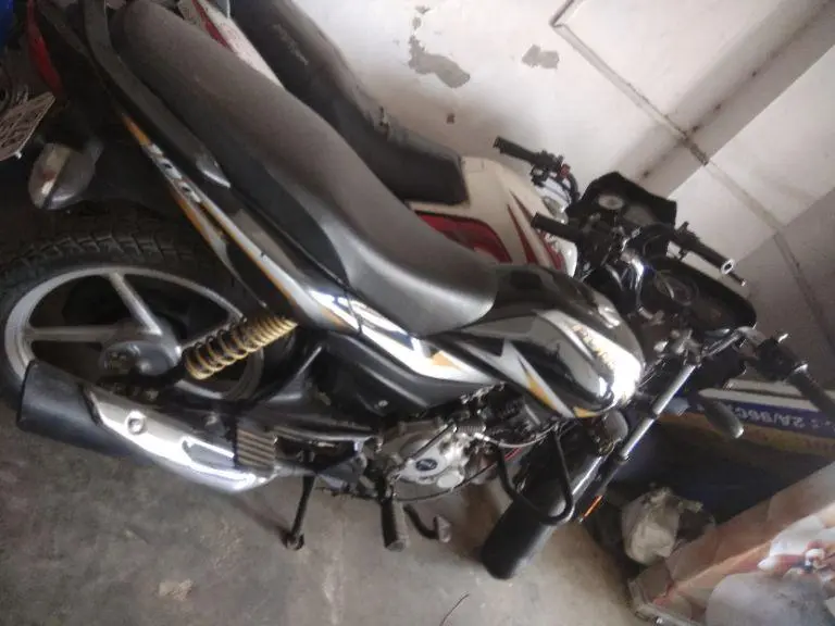 Bajaj Platina Alloy ES 100cc Disc FI 2022