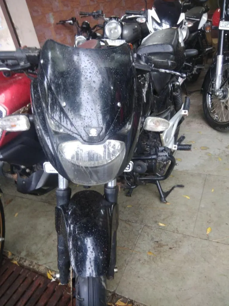 Bajaj Pulsar 180cc 2011