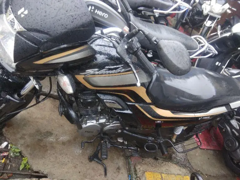 Hero Super Splendor Self Drum Alloy 125cc BS6 2021