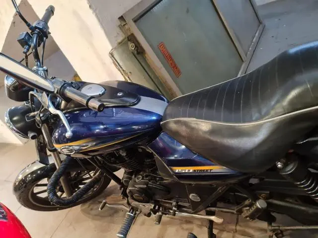 Bajaj Avenger Street 150 2017