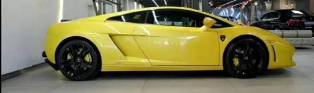 Lamborghini Urus Twin-Turbo V8 2021
