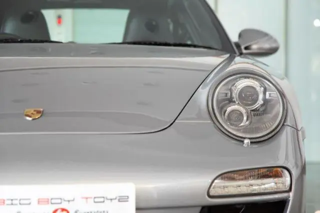Porsche 911 CARRERA S 2011