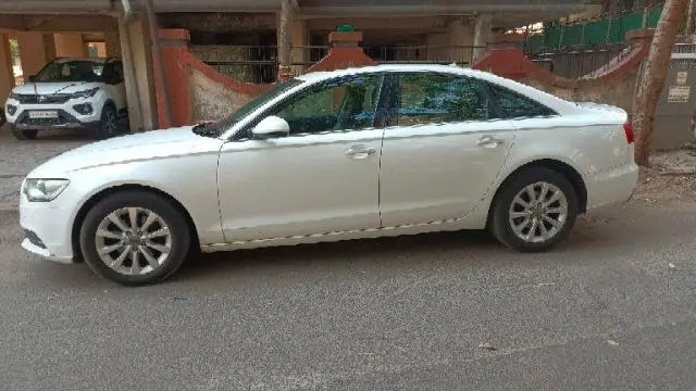 Audi A6 2.0 TDI PREMIUM 2012