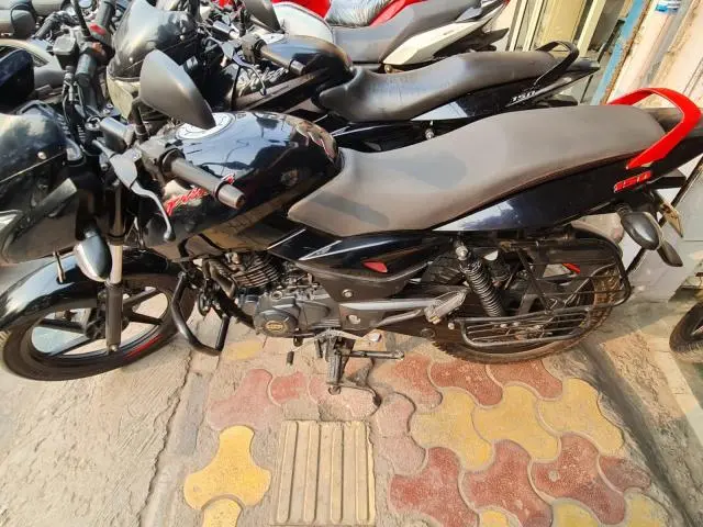 Bajaj Pulsar 150cc 2019