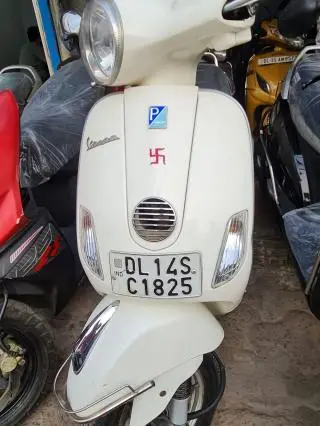 Piaggio Vespa 125cc 2012