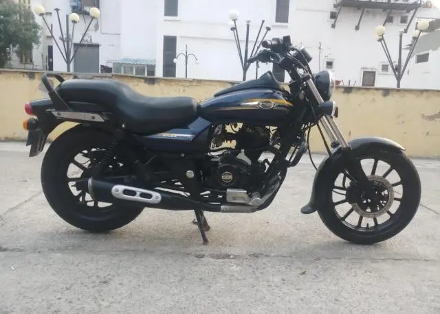 Bajaj Avenger Street 150 2016
