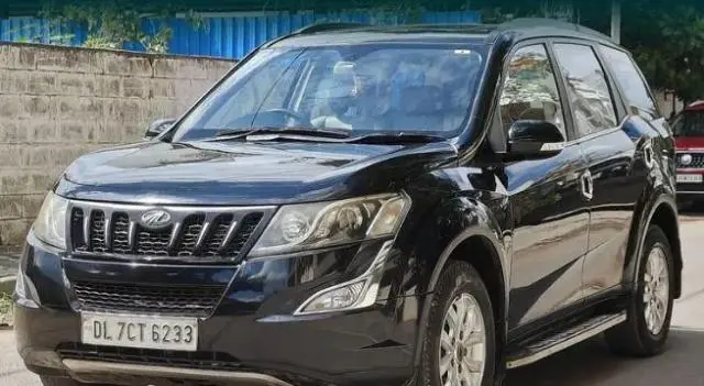 Mahindra XUV500 W10 AWD 2015