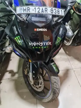 Yamaha YZF-R15 V4 Dark Knight 2022