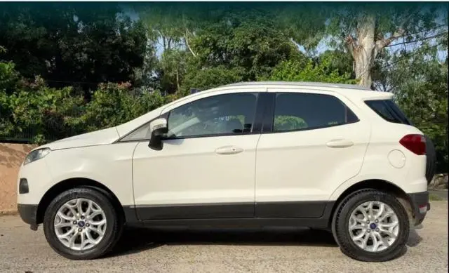 Ford EcoSport Titanium 1.5L TDCi 2015