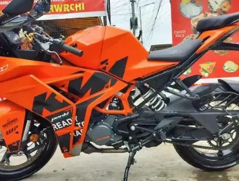 KTM RC 200 2022