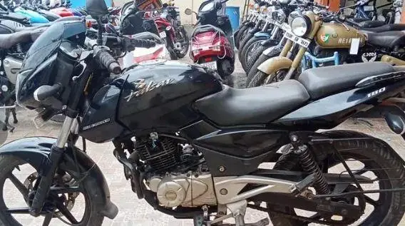 Bajaj Pulsar 180cc 2013