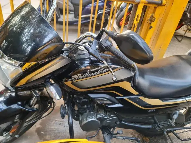 Hero Super Splendor Self Drum Alloy 125cc BS6 2020