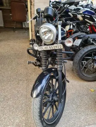 Bajaj Avenger Street 180 2018