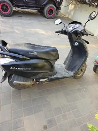 Hero Electric Cruz 2018