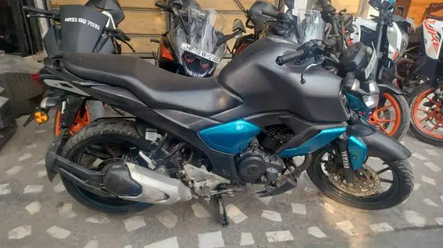 Yamaha FZ-FI V 3.0 150cc ABS BS6 2021