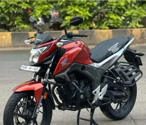 Honda CB Hornet 160R CBS 2016