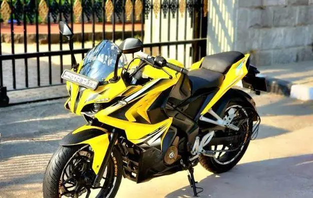 Bajaj Pulsar RS200 2015