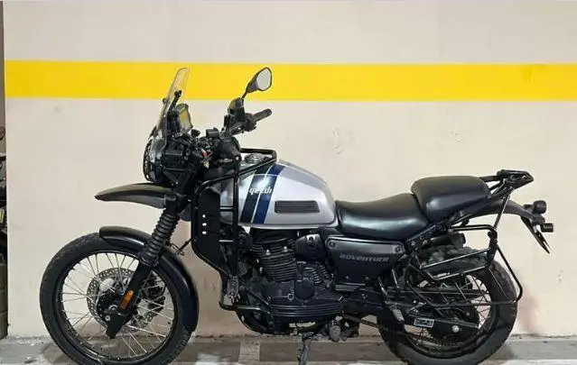 Yezdi Adventure Slick Silver 2022